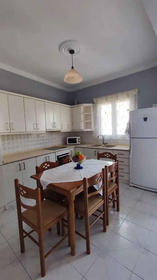 La Casa Delle Vacanze Neos Marmaras Case de vacanță